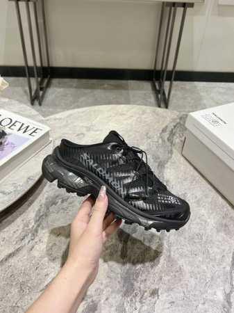 爆款 Mim6 X Salomon Xt4 Mule合作款穆勒鞋休闲半拖 Mm6 Maison Margiela与法国专业户外品牌salomon揭晓最新合作系列 - 点击图像关闭