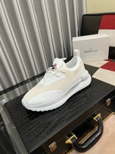 出厂价 Moncler 蒙口、官网同款 高品质男鞋 材料 定制小牛皮 网布透气内里真皮鞋垫 原版开模大底款式类型 男士休闲运动鞋 系带款男鞋系列 欧美潮流风格