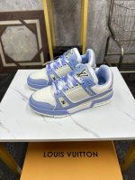 情侣款 Lv-路易威登 奢牌运动休闲鞋，进口原版牛皮材质，网布内里 高档舒适，原版大底轻盈耐磨！纯手工制作，细节决定品质！35-44。 38、45定做不退换 S