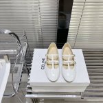 Celine*赛琳Ss新款玛丽珍平底乐福鞋 网红爆款来袭！各大网红抢先体验、Celine网红Ins种草神器、非常复古风、气场十足单品、设计风格非常新颖、高档且非