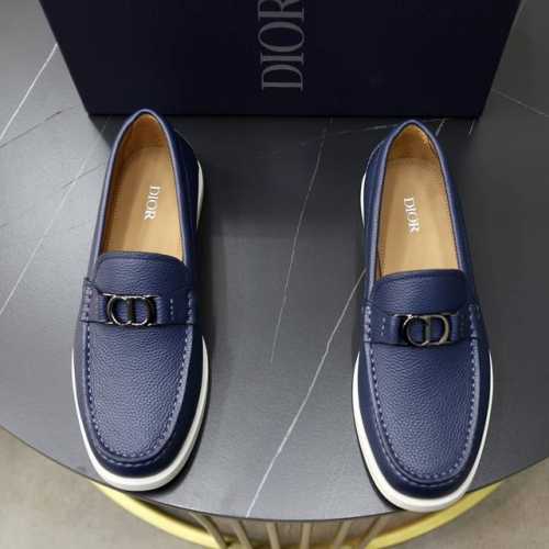 出厂价Pp： 品牌：迪奥Dior 标准码：男码38 44 45可以定做 等级：官网同款 材料：原版牛皮拼接 牛皮内里 原版Tpu耐磨柔软大底 款式类别：休闲运动