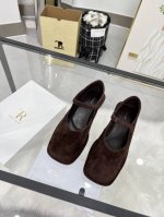 高品质出厂 The Row 25春夏新款方头一字细带单鞋！ 设计延续着The Row的极简美学，几乎看不出品牌。简约到极致 但不乏设计感, 日常只需简单搭配白搭