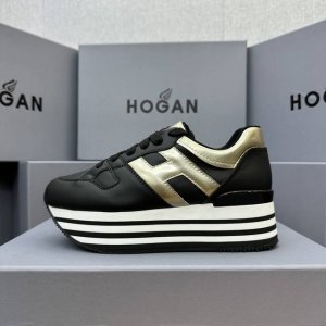 hogan 度假系列新款顶级版现货发售 松糕厚底顶级版 都市新潮休闲风 各明星 博主推荐 时尚百搭风格百变！原版楦型 原版大底一比一为你打造 值得推荐！ 鞋面采