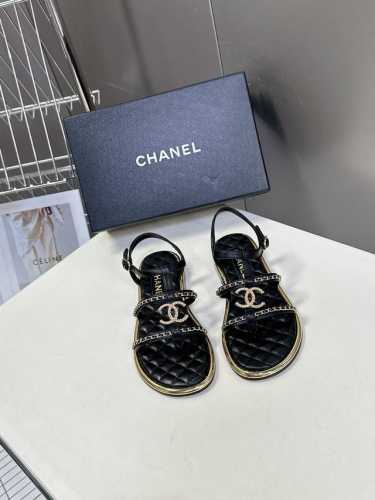 chanel香奈儿春夏新款链条凉鞋 超多网红时尚博主种草 夏天必备 女神系列 拥有香家特色优雅名媛气质，超级耐看，让人无法抗拒，心动Ing 鞋面：进口混种羊皮链
