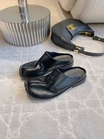 女款 男款 自主品牌 可来样订做自主标 经典款水洗马皮松弛细皱肌理穆勒半拖鞋 固特异工艺作为鞋履制作领域的经典之作 承载的近两个世纪的精湛技艺与传承 其核心特点 - 点击图像关闭