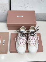 miumiu25年最新走秀款，经典升级 舒适度与时髦度并存经典黑白款百搭软底软面设计♀透气性好，随便怎么穿都好看，设计搭配不同风格需求 鞋面：原版定制布 内里: