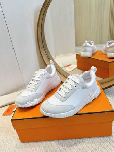 出厂价：女 男款+20 高版本 Hermes 爱马仕情侣款运动鞋 支持退换 原单鞋 市场顶级品质 轻质材料 柔软舒适 高端定制 原版大底 鞋面进口羊猄+牛皮 牛