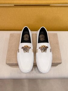 Versace 范思哲 官方旗舰店新款 米兰男时装周走秀款 鞋面进口牛皮+吸汗透气不掉色头层穿着舒服羊皮内里 超滑质感 吸汗透气 鞋身Logo美杜莎头像征高级规