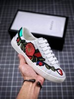 橙子出厂价 Gucci 古驰 经典爆款 小蜜蜂小白鞋 百搭休闲鞋板鞋 情侣款 码数：34-45
