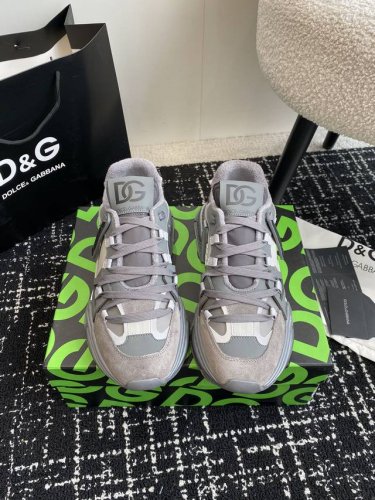 代购级 Dolce&Gabbana杜嘉班纳 D&G2024新品 专柜新款运动鞋厚底休闲鞋 爆款系列 厚底休闲鞋DG 标志性代码与元宇宙相遇，赋予品牌 DNA 未