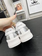 出厂 Chanl* 与马吉拉2025C网红明星联名款 专柜最新走秀主打系列上新款， 真的美爆了，实物相当赞 原版排列搭配。 内里垫脚：进口羊皮里 大底：私模稀模