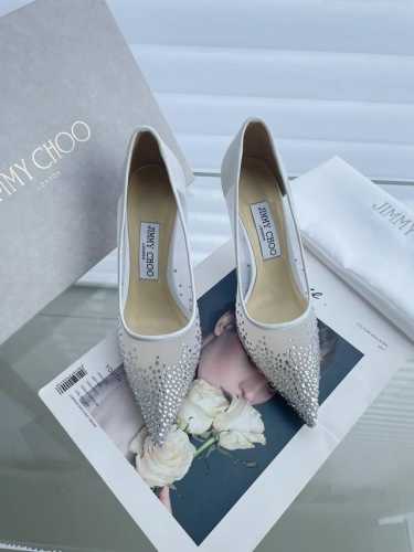 Jimmy Choo 周仰杰网纱烫钻高跟鞋系列 独家上新，简约时尚，匠心之作！超级好搭配，细节无可挑剔 集妹们一定买要买啊，各大博主网红纷纷入手，必入单品！上脚