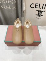 顶级出厂 毛里 Loro Piana* 诺悠雅LP 新款勃肯平底鞋休闲鞋，脚感超级舒适 一天可以暴走两万步的鞋子 超级百搭款！ 超级轻便的平底鞋～兼具时尚与舒适