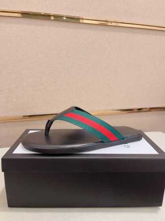 工厂价 Gucci古奇拖鞋 男鞋高端品牌 官网1:1最新力作：原版开模定制，面料釆用进口原版材料制作，升级版大底，更轻便，防滑。市场顶级品质，简单不失品味，潮人 - 点击图像关闭