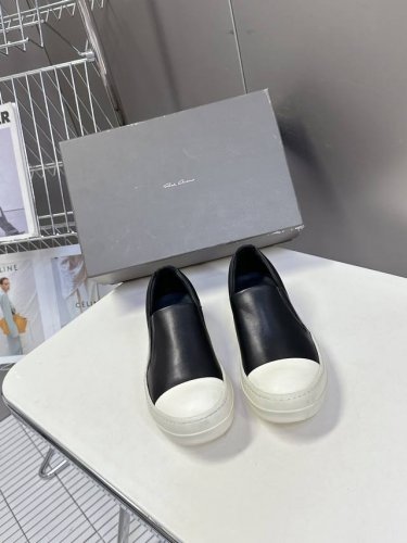 男10 Ro欧文斯Rickowens 主线情侣款西瓜头一脚蹬 经典永不过时版型 超多时尚博主种草 环保牛皮高丝光面料材质 细节极致还原正品 质感细腻无敌 奢侈品