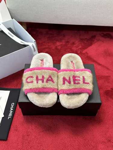 厂价 CHANE*｜小香24K早秋新品字母交叉毛拖 小香的鞋子从来不叫人失望，最懂女人心，这双毛毛拖着实有点惊艳，好看的时髦，脚感柔软舒适，满满的少女心，必入款