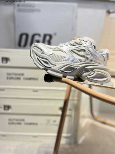 Ogr 限定国潮限定款 采用橡胶3D机甲壳设计 厚底增高时尚低帮情侣鞋 增持时尚理性风格彰显特立独行 柔糯羊皮垫脚 回弹轻灵舒爽透气 5Cm老爹厚底 视觉增高拉