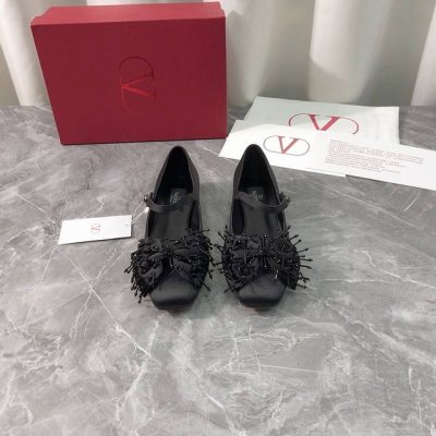 工厂p价p 顶级版本 代购级别 原版开发 Valentino 华伦天奴2025Ss新款蝴蝶结串珠玛丽珍鞋，一字带扣子魔术贴平底女鞋。原版购入开发 做货 顶级原单