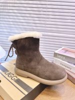 UGG P: 女款Size：35-40 UGG雪地靴 现货好拿 迷你小可爱，秋冬女性必备.保暖神器 源自澳洲，百搭2024新款，MRA级摩卡星羊毛，顶级品质.反