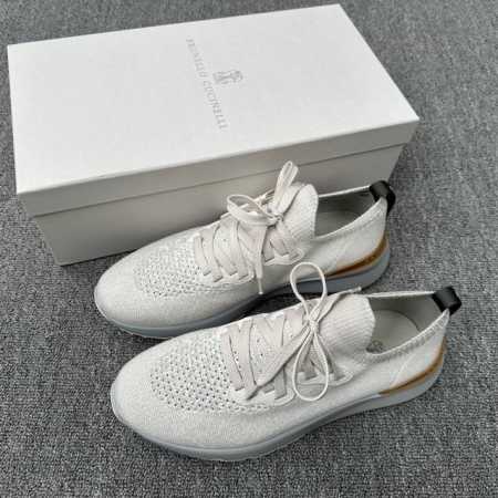 brunello Cucinelli Ss春夏新款男鞋出货 简称Bc 此品牌是来自意大利的世界顶级奢侈品牌，被誉为低调奢华的 “山羊绒之王” 和 “服装界真正的 - 点击图像关闭