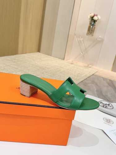 爱马仕Hermes，真皮大底 出厂价 顶级版本！原版开发 鞋面：牛皮 内里垫脚 羊皮 大底：意大利真皮大底 跟高：4.5Cm 码数：34-43注 34 41 4