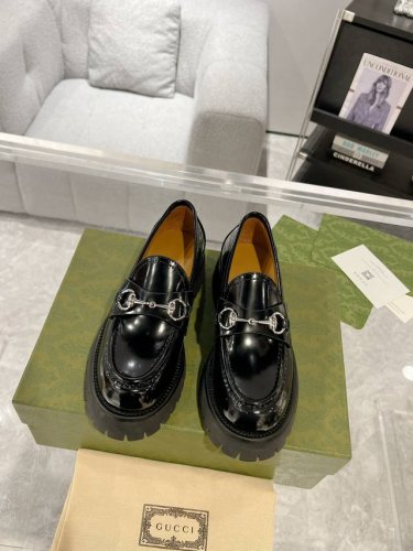 Gucci 24新款 女士饰马衔扣厚底乐福鞋 松糕鞋 秀场大爆款 专柜购买原版一比一打造 所有细节 材料 全部跟你在专柜买到的都一样 面料 开边珠 底 4.5C