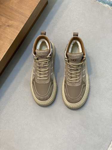 UGG P: Size：39-44 UGG系带厚底运动男鞋. 时尚感十足 休闲百搭 磨砂鞋面高级又不显老气 鞋面防水防油污时尚好打理 内里羊皮毛一体 舒适保暖