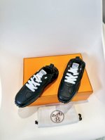 Hermès 爱马仕 情侣款 独家新品最高版本香港代购1:1完美复刻 休闲鞋情侣 鞋面：进口牛皮+牛反绒 内里：进口羊皮 大底：原版大底 Size：35-44