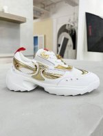 225专柜Rv新款Viv Skate系列钻方钻扣小白鞋顶级上新 ★★★★★ 认准代购级别顶货！台资工厂p出品！侧方扣装饰精致时髦，百搭单品 鞋面：定制进口全粒面