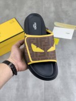 工厂p价p 实价 顶级版本 芬迪 夏拖鞋专柜同步 鞋面意大利进口面料，鞋底：原厂特供原版底，独家活动成型底超级舒适，原厂跟单货，发高品质，可随意进出专柜，欢迎对