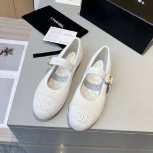 chanel 春夏新款，玛丽珍皮 布面 香奈儿小香C家 24 早春走秀款平底单鞋 舒适玛丽珍鞋 走秀高级成衣定制主打灯芯绒斜纹拼接面料 简约又不失甜美俏皮 立体