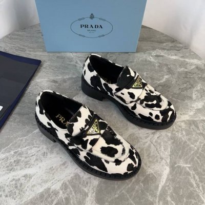 p家最新款 面 进口马毛 里 超软牛皮里 垫 牛皮垫脚 底 原版工艺大底 标志性三角标 原版包装 size:35-41