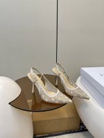 顶级原单 配飞机盒 dior 迪奥 新品猫跟汤钻时尚凉鞋 新品烫钻小猫跟凉鞋 经典的迪奥藤格纹元素 时尚必备款舒适感真的极极好 面料网纱+汤钻 内里采用原单订制
