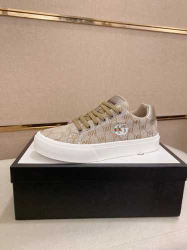 工厂p价 Gucci 古奇 顶级新款专柜同步发售 鞋面意大利进口布料 全进口真皮内里 完全1比1复刻 鞋底 原厂特供原版底 独家活动成型底超级舒适 原厂跟单货