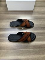 Berluti 伯尔鲁帝 布鲁提 -高端品质 原单 -鞋面：纳帕小牛皮、手工改色、车股工艺、鞋身激光品牌图腾 -内里：水染牛皮 -大底：超轻tpu发泡 包中底；