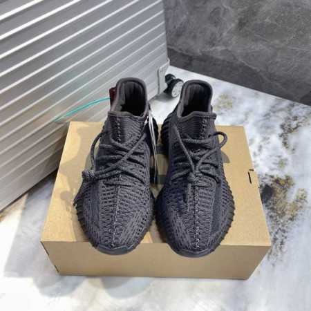 出厂340 黑色满天星 款号：9007 原厂级 Adidas Yeezy 350 官网同步 德国“Basf”巴斯夫原料，阿迪达斯指定“宜丰”发泡厂原底；2、阿迪 - 点击图像关闭