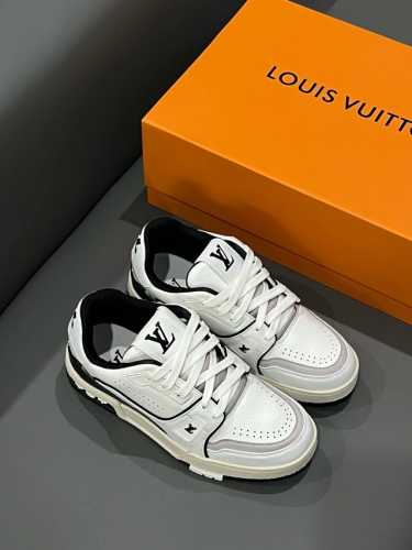 橙子出厂价 Louis Vuitton 路易威登 LV Trainer 情侣款运动鞋板鞋 休闲复古篮球鞋 码数：35-46 颜色：黑色