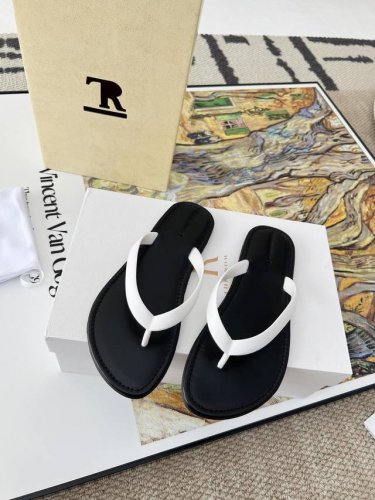 高品质出厂 The Row 夏季新款小众极简人字拖鞋 原单品质 顶级版本 经典人字拖简洁大方 时尚百搭 鞋面细带：原版Pvc 中底内里：小牛皮 鞋底：原版Tpu
