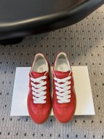 顶级品质 Maison Margiel* Mm6马吉拉经典德训鞋 马吉拉最最舒服的德训鞋子了！复古感满满！随便穿搭就可以很高级！ 鞋子很轻便！穿起来上脚超级舒服