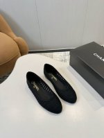 Chan*L经典最新，编织爆款Slingback小香凉鞋！单鞋！ 就像Coco香奈儿女士说的：流行稍纵即逝，但风格永存！这双后空鞋就是香家经典中的经典！双色搭配