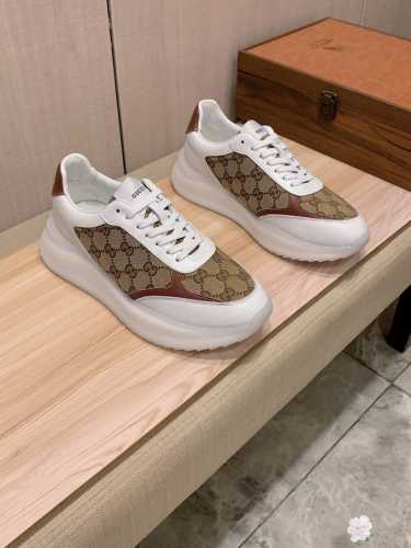 新款: 厂价 古奇Gucci* 最新爆款休闲鞋，顶端品牌奢侈～代购，顶级～质量。鞋面選用进口透气牛皮搭配布材质透气羊皮垫脚 精细做工。原版个性时尚柔软橡膠耐磨防