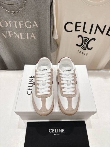 高版本出厂 Celine*思琳赛琳 2025Ss新款徽标系带休闲运动鞋 小白鞋 简单舒服，干净利落，百搭显腿细，无论是单穿还是搭配阔腿裤，都非常好搭，高街又复古