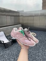 粉色 P350 Miumiu X New Balance 联名款Nb运动鞋女码 Miu Miu 缪缪大秀上爆出的这双与New Balance 新百伦联名款运动