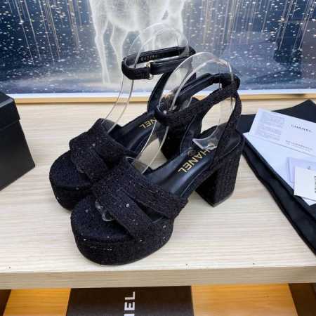 出厂 CHANEL 夏季款防水台粗跟凉鞋 鞋面采用了羊京刺绣，脚感舒适，时尚百搭1鞋面：进囗羊皮 绸缎 2内里: 混种羊皮3大底：原版开模意大利真皮大底4鞋码: - 点击图像关闭