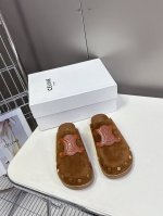 Celine思琳凯旋门春夏新款勃肯 包头拖 高级感十足 网红Ins种草神器、非常复古风、气场十足单品、设计风格非常新颖、高档且非常舒适.压印Celine标志彰显
