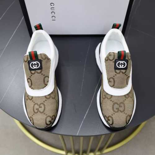 出厂价Pp： 品牌：古奇Gucci 标准码：38-44 45订做 等级：官网同款 材料：原版皮料拼接品牌布匹 舒适透气内里 轻便耐磨运动大底 款式类别：男士时尚