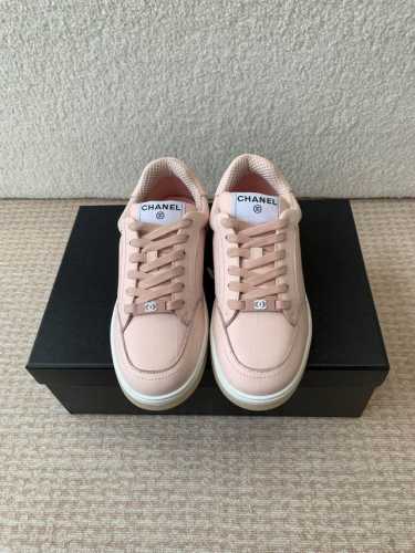 chanel 25Ss 早春度假系列运动鞋 休闲鞋 原版购入开发 做货 经典设计 重新演绎手绘漫画风 空白区可自行涂鸦上色，白底黑边的勾勒方式 赋予运动鞋新的气