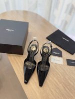 高版本出厂 Saint Lauren* 圣罗兰Ysl 25 春夏全新走秀高跟鞋 全新鞋型配上圣罗兰标志7.5Cm新金跟！ 唯有Ysl最懂女人心，不接受反驳，超级