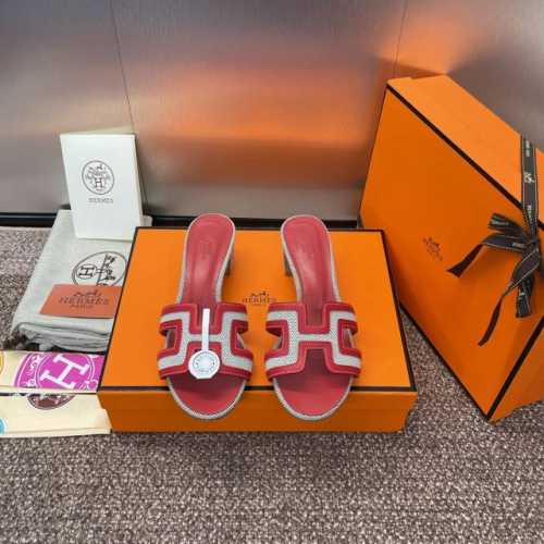 工厂价平底 高跟 爱马仕 Hermes 春夏经典款 Oasis 粗跟拼色工字拖女鞋 圆头露趾凉拖鞋 材质：进口小牛皮+水染羊皮水里+意大利真皮大底 跟高：平底