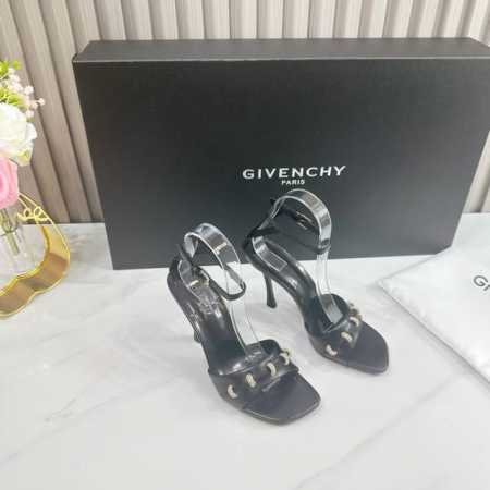 出厂 2024SSS 重磅推出GIVENCHY 纪梵希 春夏新款 品牌标志性的一如既往地呈现复古优雅，各种造型都能轻松驾驭。 1鞋面：釆用头成牛皮 2内里：进口 - 点击图像关闭
